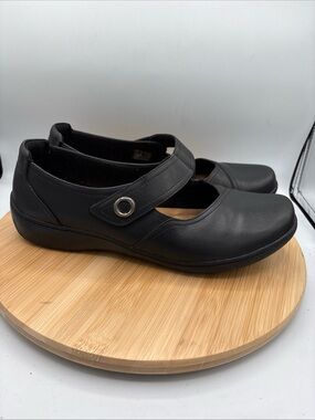 Clarks Collection Mary Jane Black Leather Comfort Hook & Loop Shoe Size 12W